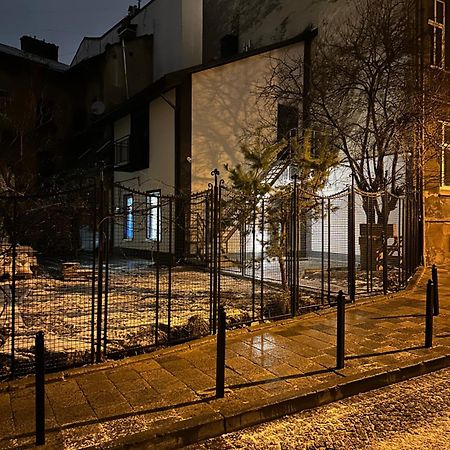 Apartment On Snijna Street 5 ลวีฟ ภายนอก รูปภาพ