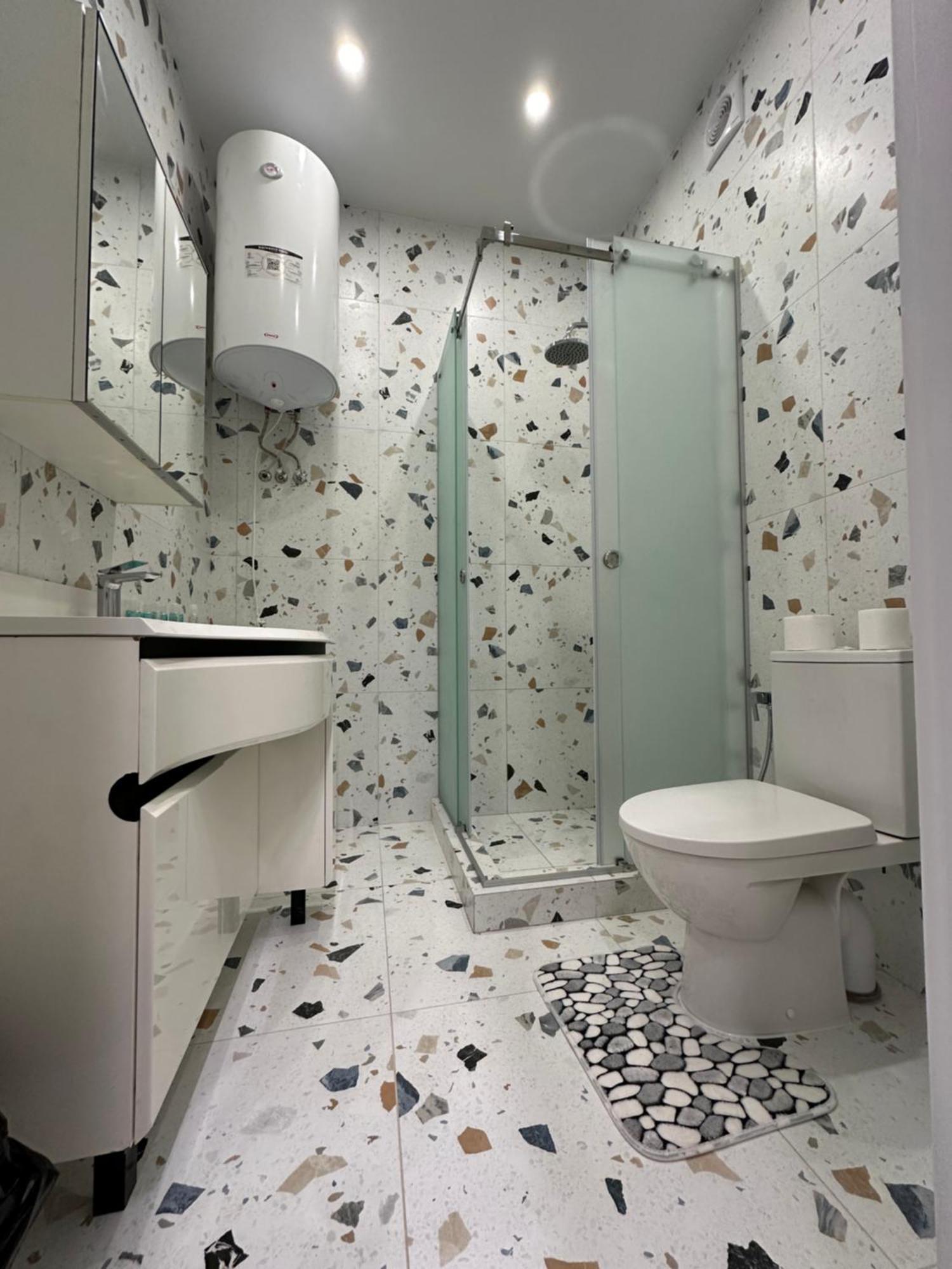 Apartment On Snijna Street 5 ลวีฟ ภายนอก รูปภาพ