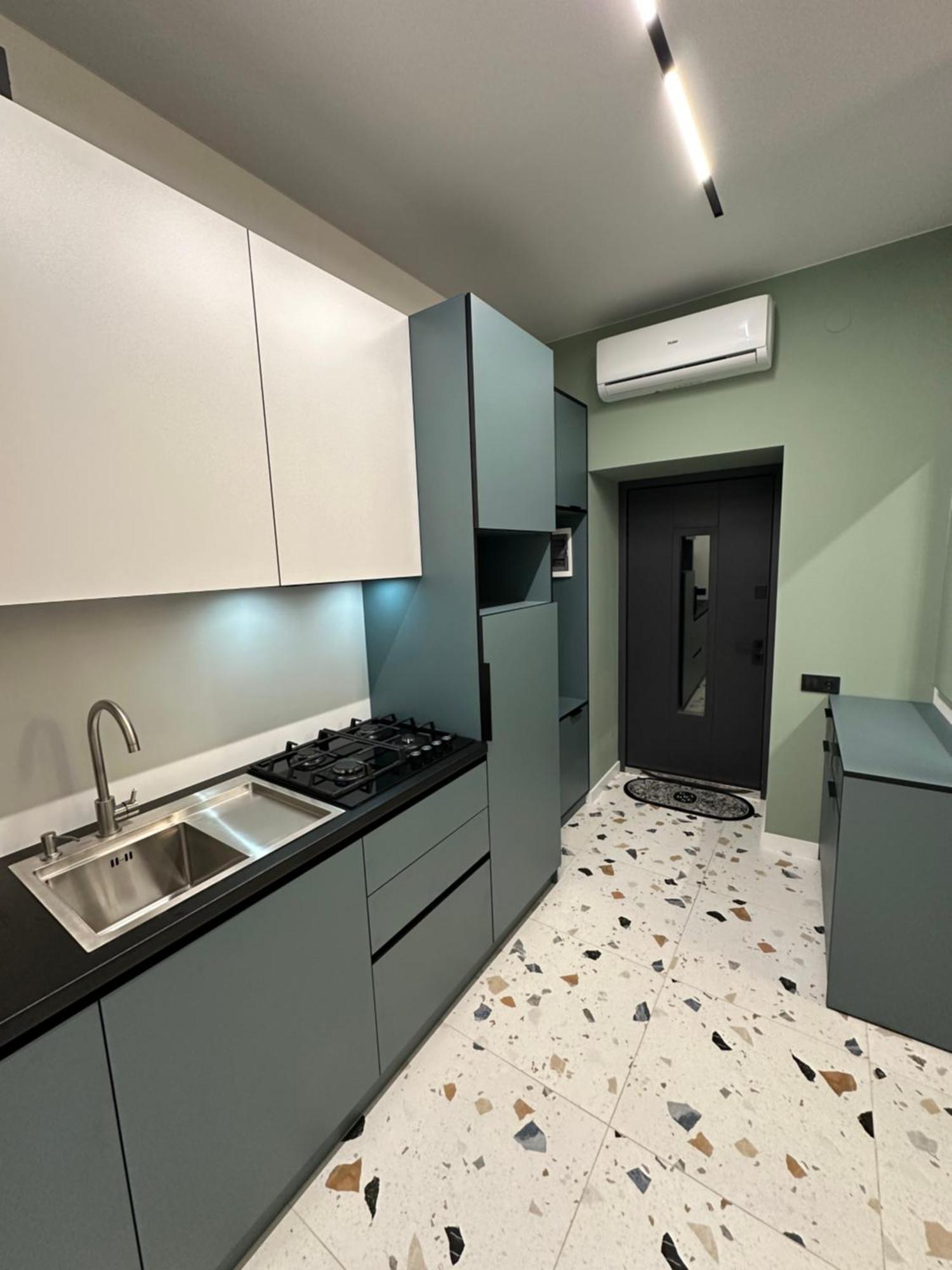 Apartment On Snijna Street 5 ลวีฟ ภายนอก รูปภาพ